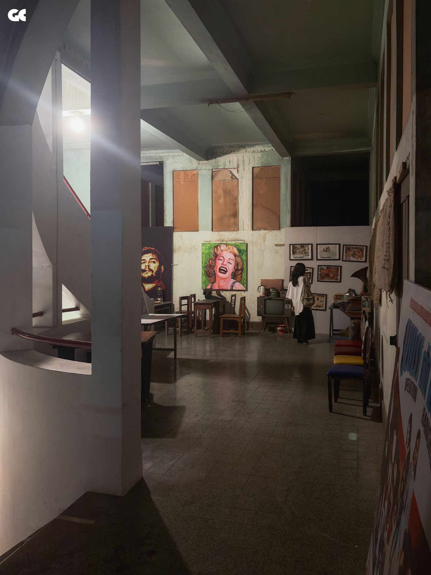 ภายในอาคาร Art Deco Café and Gallery